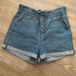 Scrunchie waisted denim shorts